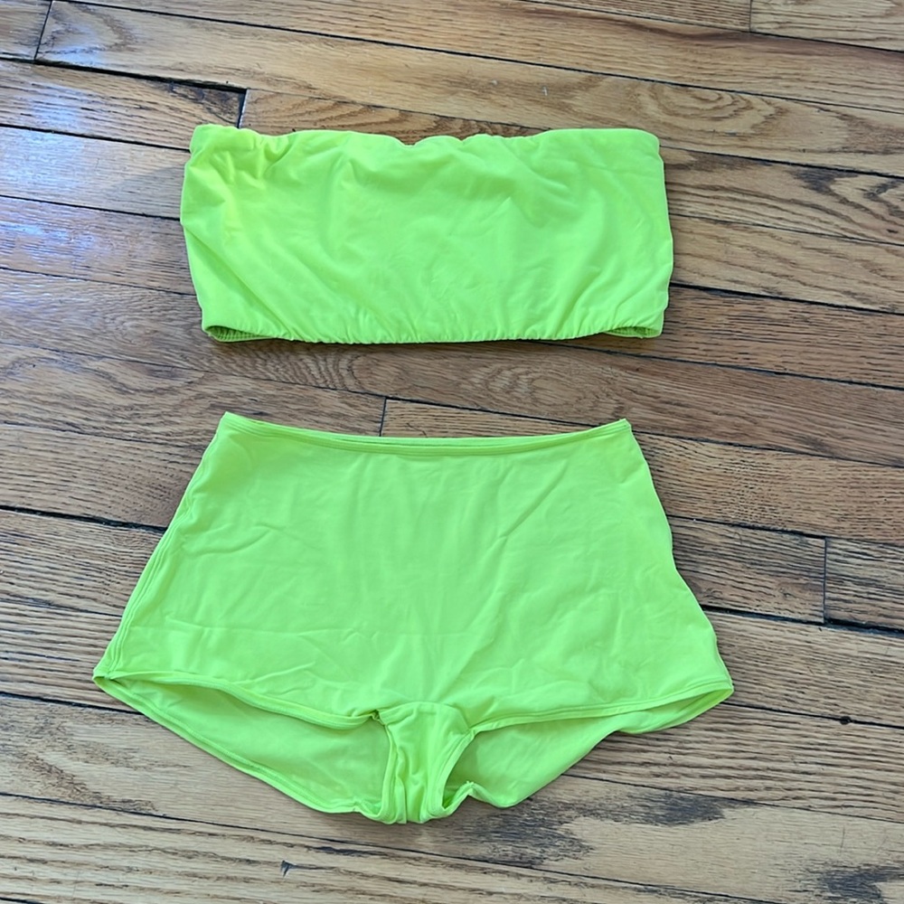 SKIMS Fits Everybody Bandeau & Boyshort Set in Neon Lime L XL